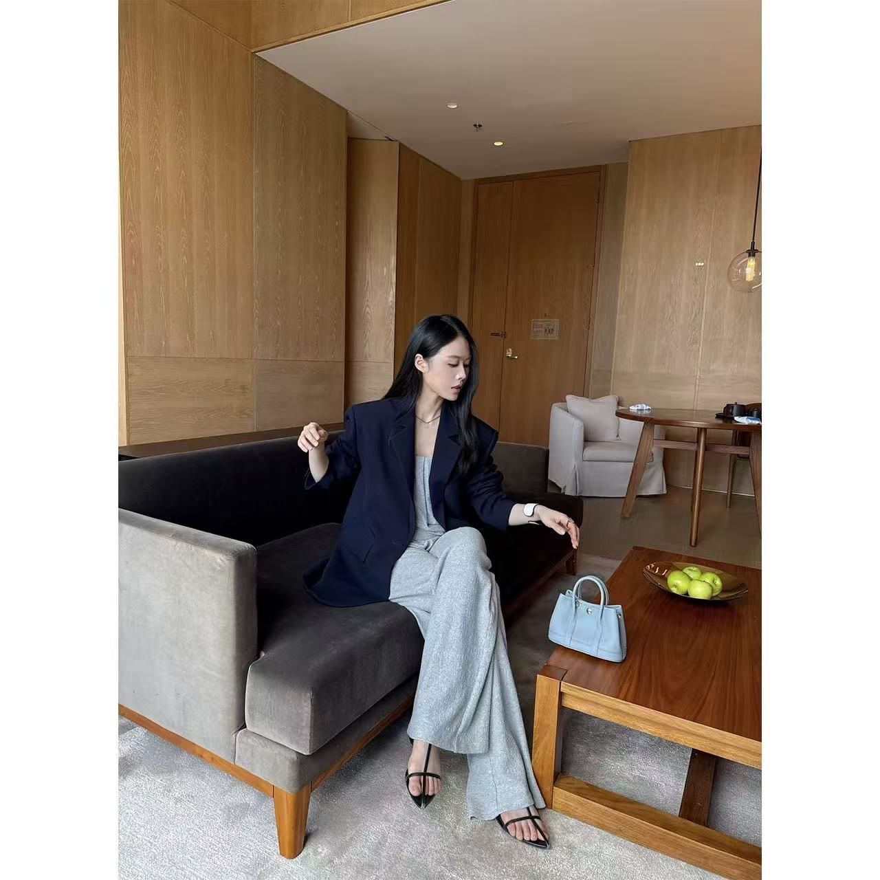 S008 Women's Suit