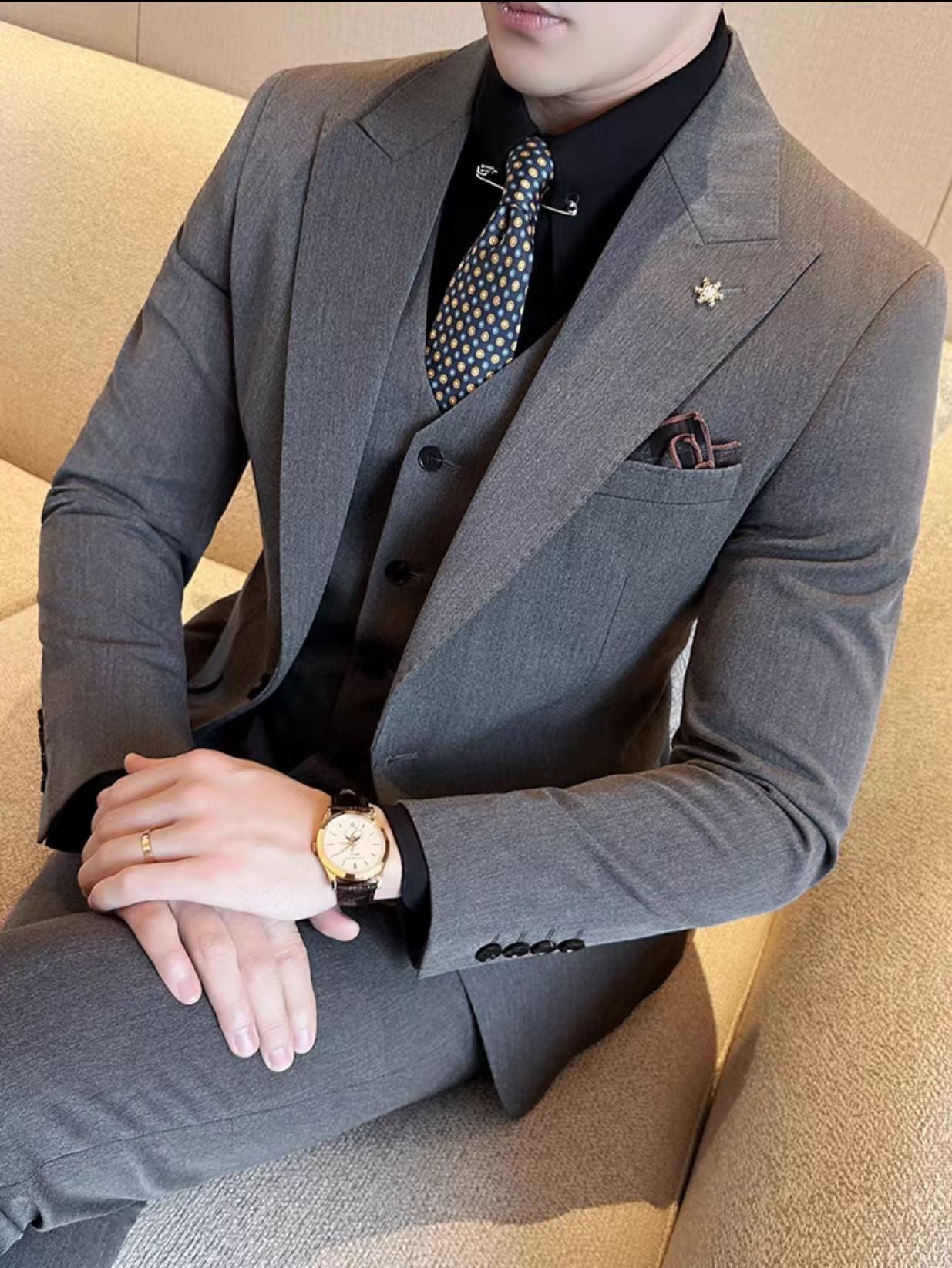 Y1268 Business formal suit three-piece suit (customizable)