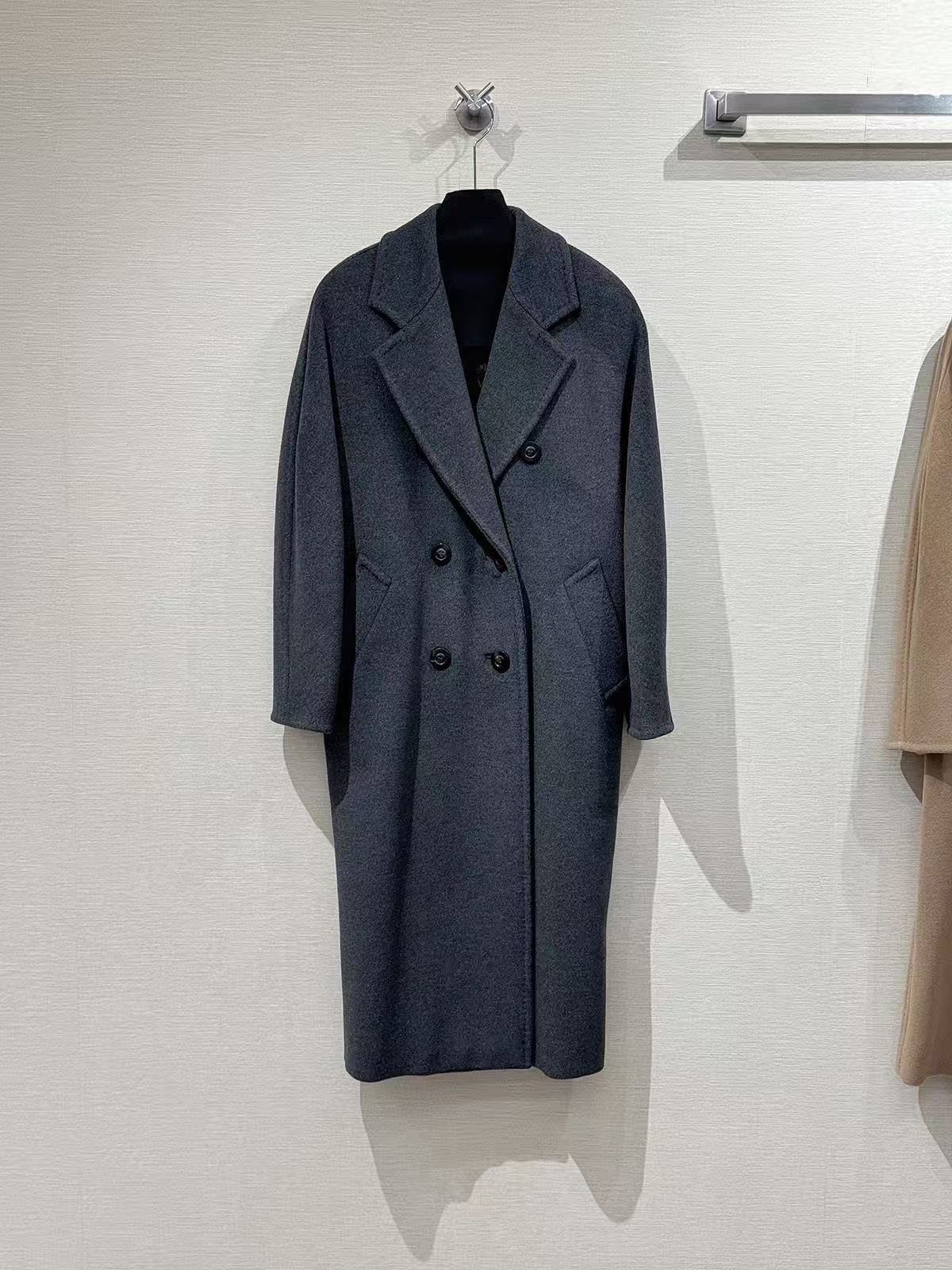 S024 women's coat