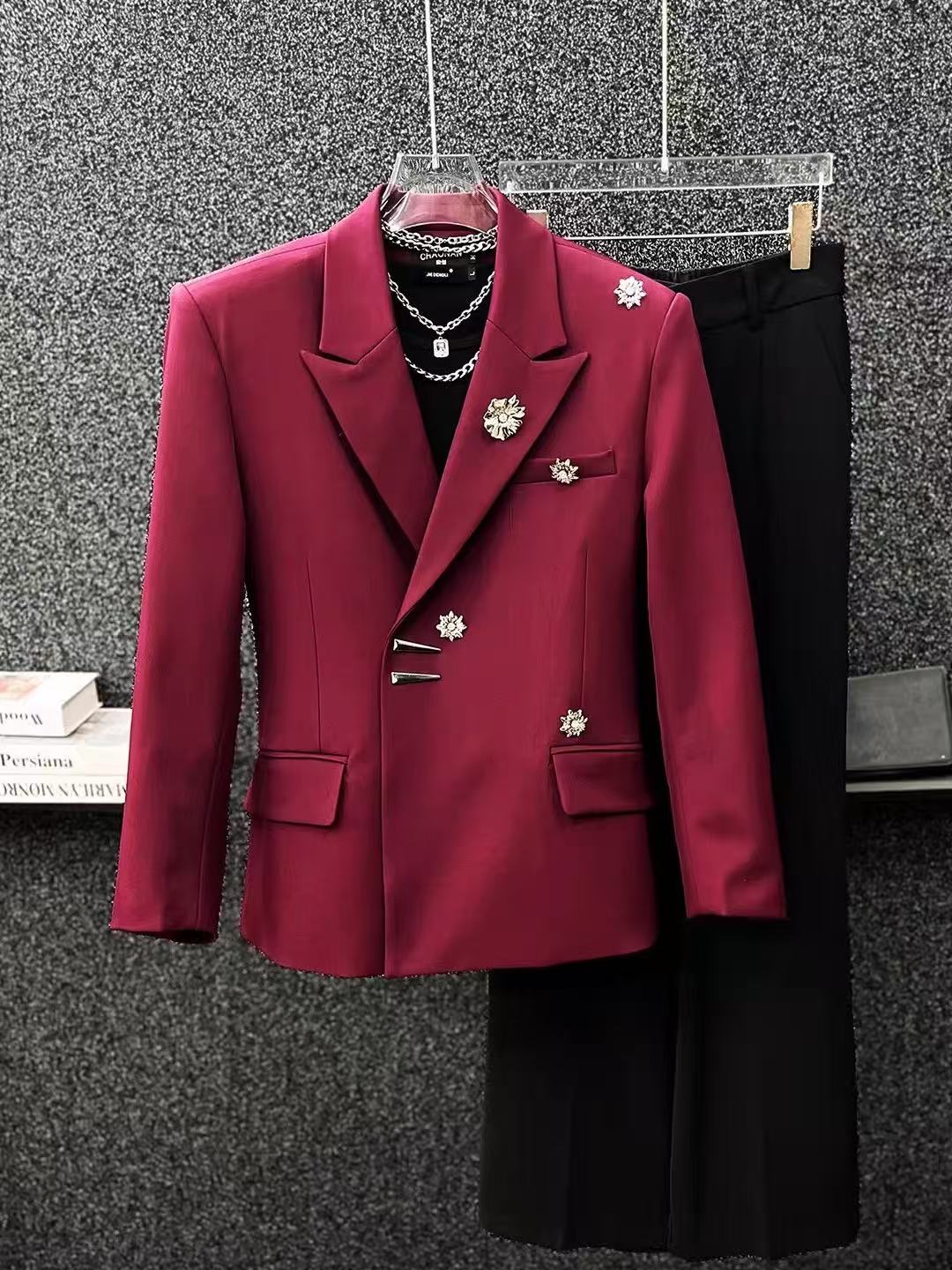 Y6775 Men's Suit