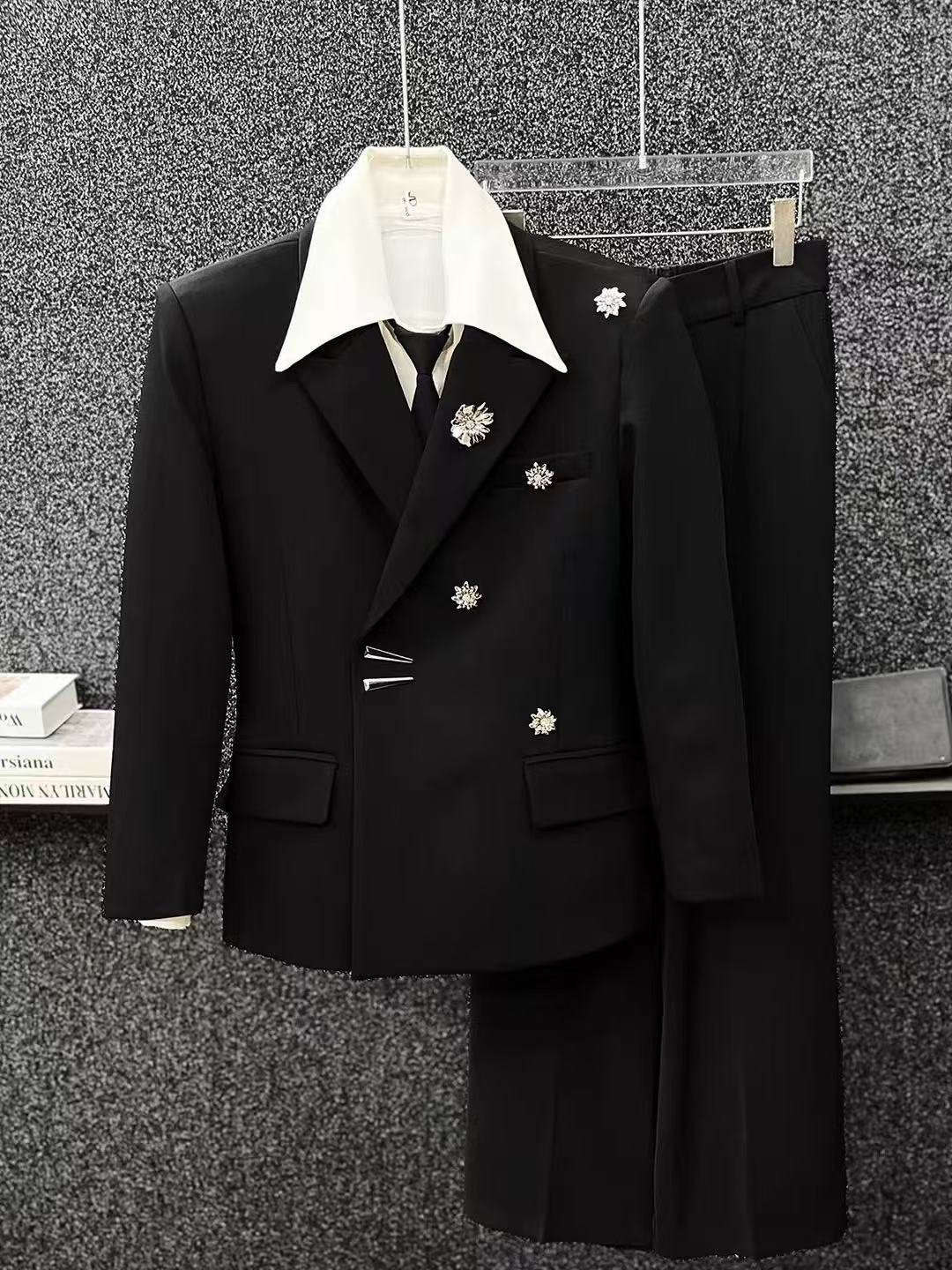 Y7067 Men's Suit
