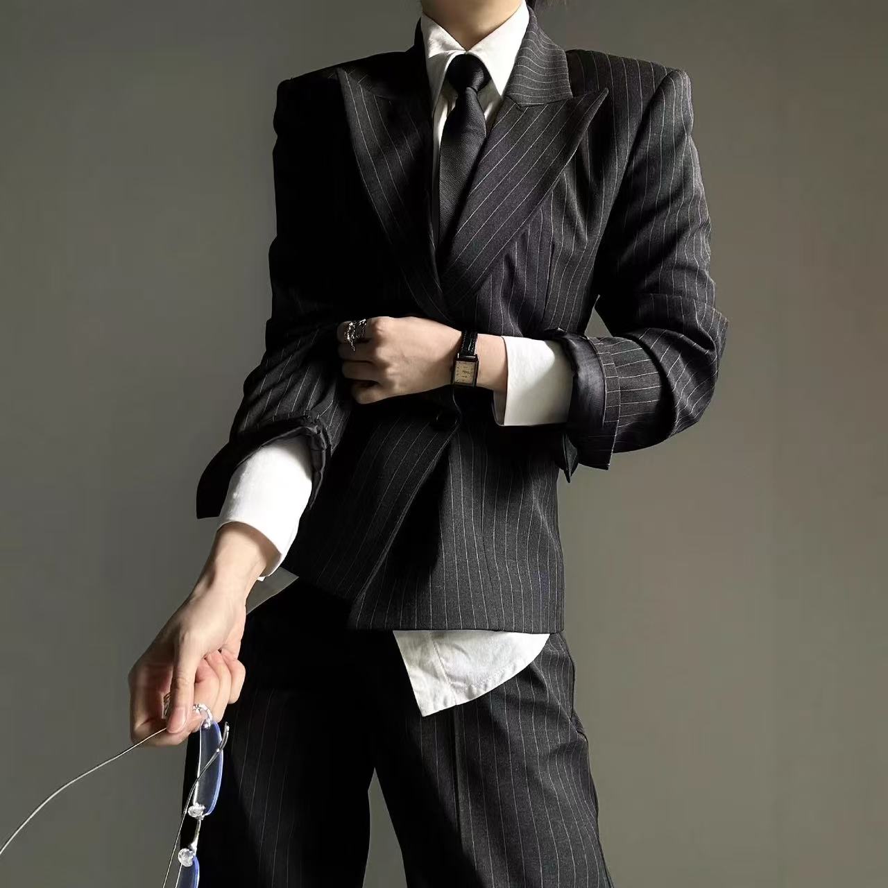 Y6811 Men's Suit